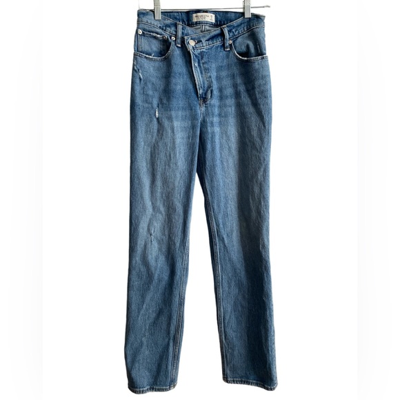 Abercrombie & Fitch The 90's Straight Ultra High Rise Cross Over Waist Jeans - Picture 2 of 10